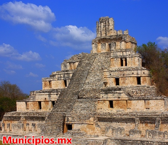 Foto de la zona arqueológica de Edzná en Campeche