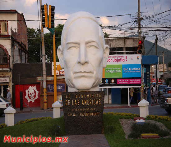Monumento de Benito Juárez en Jojutla en el Estado de Morelos
