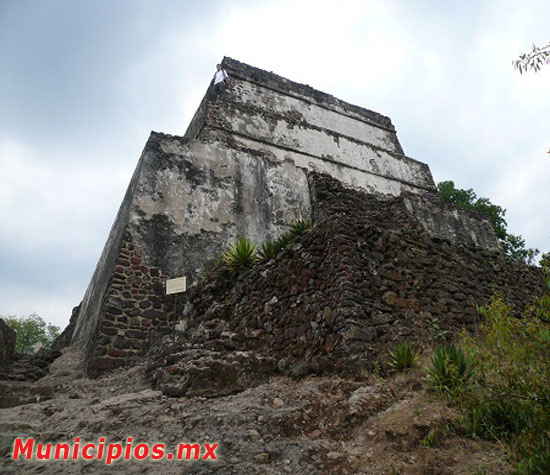 Pirámide en Tepoztlán, Morelos