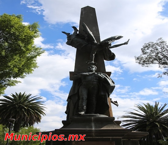 Monumento a Nicolás Bravo en Puebla