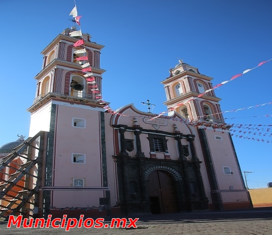 Parroquia de la Santa Cruz en Tlacotepec, Puebla